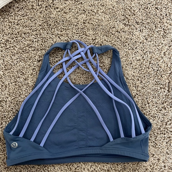 High-neck Free to be Bra - Picture 2 of 3